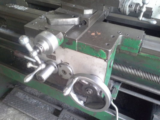 เครื่องกลึง YAM 400x1000 ขนาด 6 ฟุต 4 เพลาเด้ง ระบบเกียร์บล็อค พร้อมมีเบรค สภาพพร้อมใช้งาน