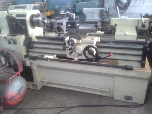 เครื่องกลึง YAM 400x1000 ขนาด 6 ฟุต 4 เพลาเด้ง ระบบเกียร์บล็อค พร้อมมีเบรค สภาพพร้อมใช้งาน