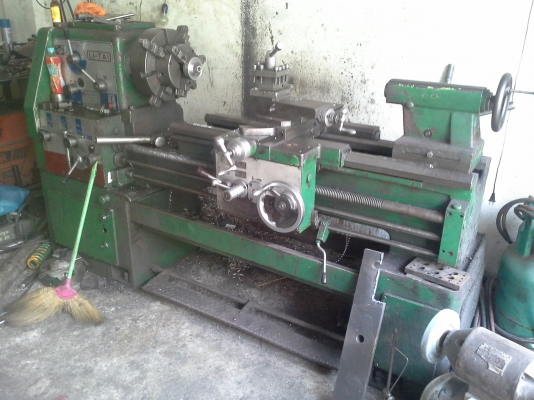 เครื่องกลึง YAM 400x1000 ขนาด 6 ฟุต 4 เพลาเด้ง ระบบเกียร์บล็อค พร้อมมีเบรค สภาพพร้อมใช้งาน