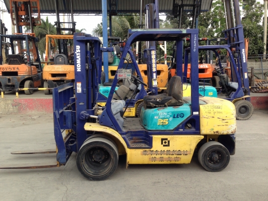 -:-*&bull;*ข า ย ร ถ ย ก เ ก่ า น อ ก*&bull;*-:-KOMATSU FD25-12 เสาสูง3เมตร หิ้ง สนใจติดต่อ 083-062-0223