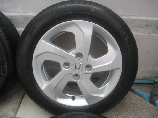 ขายล้อแม็กป้ายแดง New city 15"x5.5" et45 4รู100 พร้อมยางสัปดาห์ที่02 ปี14 สนใจติดต่อเล็กคลองสามครับ (081-3747940)