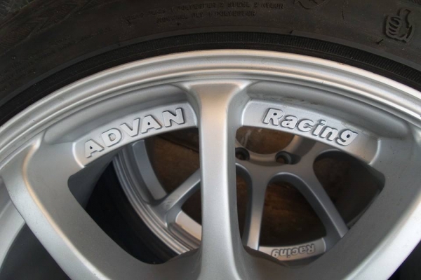 Advan RS Racing 17" หน้า8et25 หลัง9 et0