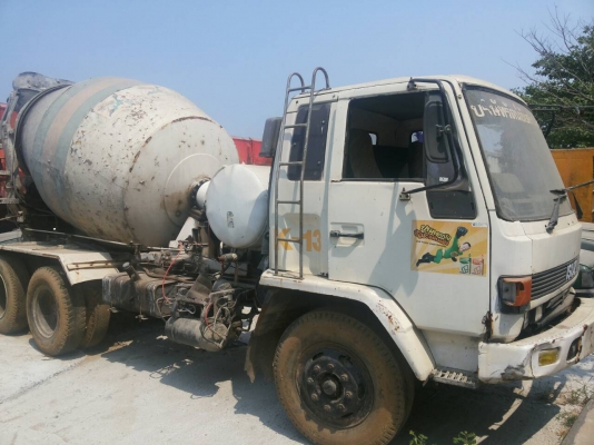 ขายรถ10ล้อโม่ปูนถูกๆเครื่อง175แรง มี2คัน