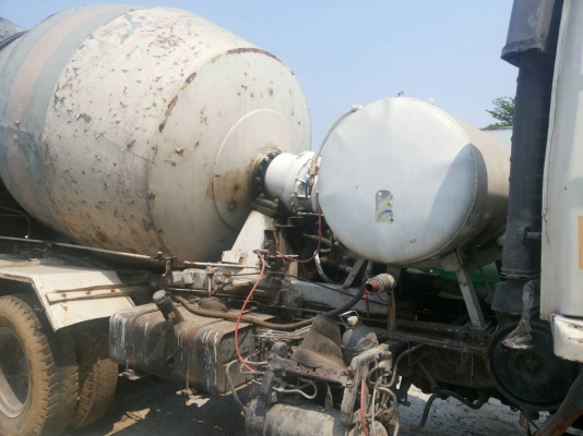 ขายรถ10ล้อโม่ปูนถูกๆเครื่อง175แรง มี2คัน