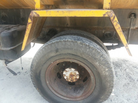 ขายรถ6ล้อMITSU FUSO รถบรรทุกน้ำ รถประมูลขายตามสภาพ