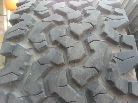 ขายยางBFall285/74/16    ดอกติดหนวดทุกเส้น