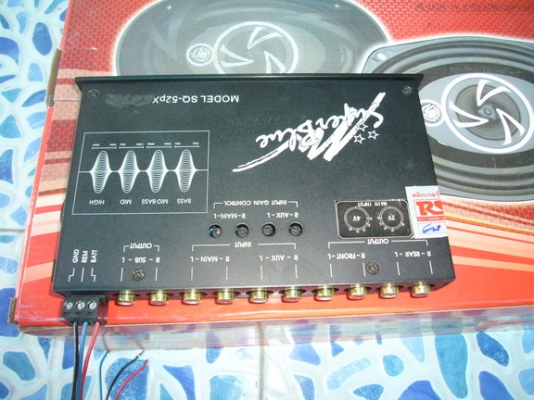 ขายปรี Super Blue SQ 52PX  4แบนด์มีครอสปรับข้างหน้า