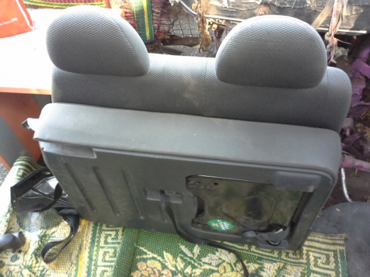 ขายเบาะรถตู้โตโยต้า สมบูรณ์สวยมากๆ พร้อมเบลล์ของตามรูปเลยคร้าบ แท้ยี่ปุ่น1500