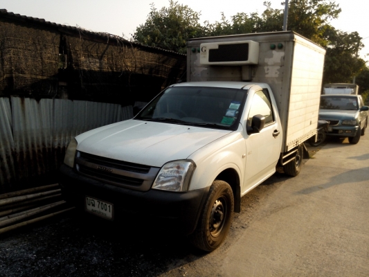 ขายรถกะบะตู้เย็น อีซูซุ ดีแม็ก สภาพสวยเดิมครับ เครื่องดี พร้อมใช้งาน