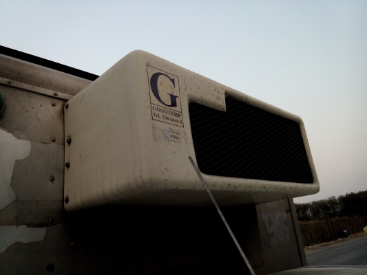 ขายรถกะบะตู้เย็น อีซูซุ ดีแม็ก สภาพสวยเดิมครับ เครื่องดี พร้อมใช้งาน ขายรถกะบะตู้เย็น อีซูซุ ดีแม็ก สภาพสวยเดิมครับ เครื่องดี พร้อมใช้งาน