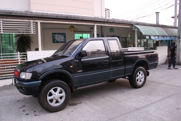 ขายถูกรถพร้อมใช้ง1997เครื่อง2.8turbo เกีย4x4เอกสาร ครบพร้อมโอน