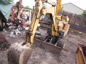 ขาย-- รถขุดมือสองญี่ปุ่น YANMAR: YB25 เครื่องยนต์ดีเซล 3 สูบ สภาพสวย พร้อมใช้ เครื่องทำงานไว สวิงคล่อง