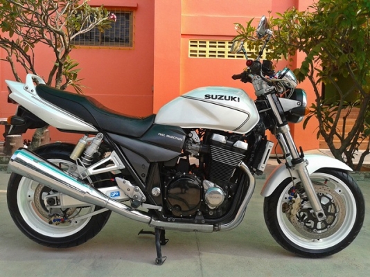 ขาย SUZUKI GSX1400 ปี2005 หัวฉีด อินวอย รถสวย เครื่องดีแห้งเงียบ แถมกระเป๋าข้างGIVI