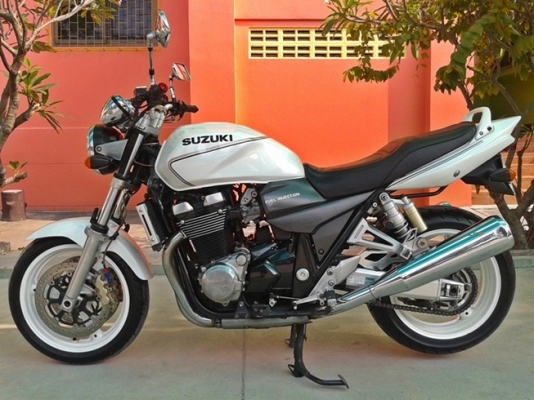 ขาย SUZUKI GSX1400 ปี2005 หัวฉีด อินวอย รถสวย เครื่องดีแห้งเงียบ แถมกระเป๋าข้างGIVI