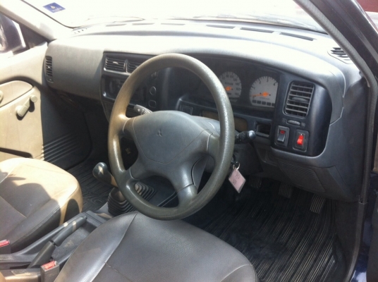 ขายด่วนรถกระบะMitsubishi L200-Strada-Grandis 4dr G-cab 2.5 MT ปลายปี2003