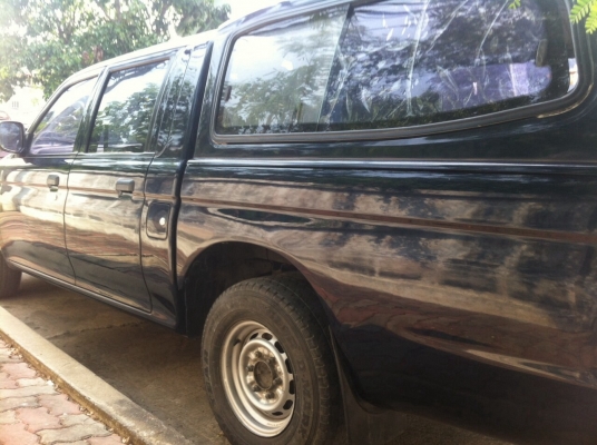 ขายด่วนรถกระบะMitsubishi L200-Strada-Grandis 4dr G-cab 2.5 MT ปลายปี2003