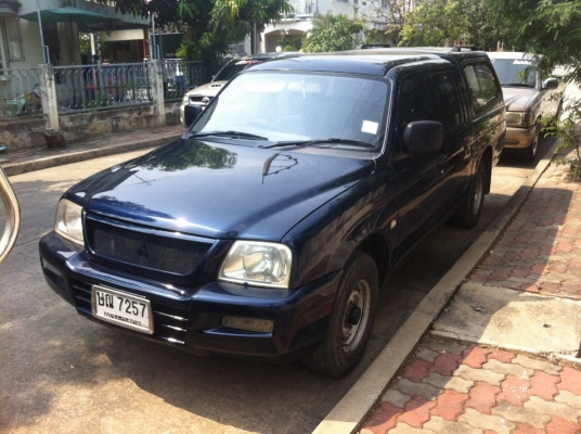 ขายด่วนรถกระบะMitsubishi L200-Strada-Grandis 4dr G-cab 2.5 MT ปลายปี2003