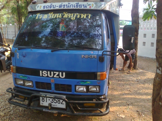 ISUZU NKR 57Lรถสองแถวรับส่งนักเรียนร้อนมากอยากขายพร้อมคิว