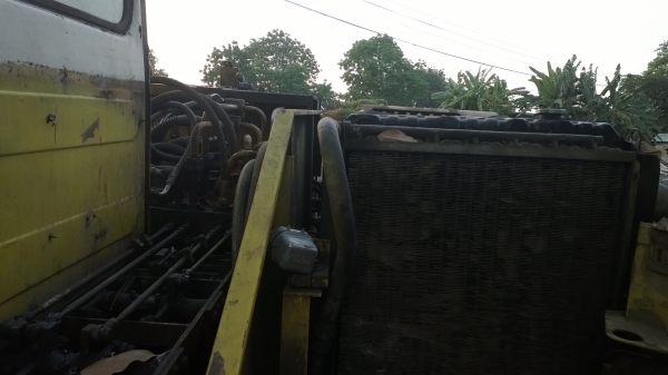 PC120-3 ไม่สวยแต่รถดี กำลังเปลียนโรลเลอร์ เครื่อง ปั้ม แห้ง แรงดี..