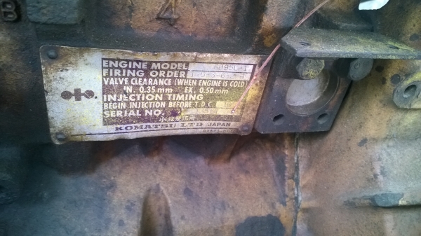 PC120-3 ไม่สวยแต่รถดี กำลังเปลียนโรลเลอร์ เครื่อง ปั้ม แห้ง แรงดี..