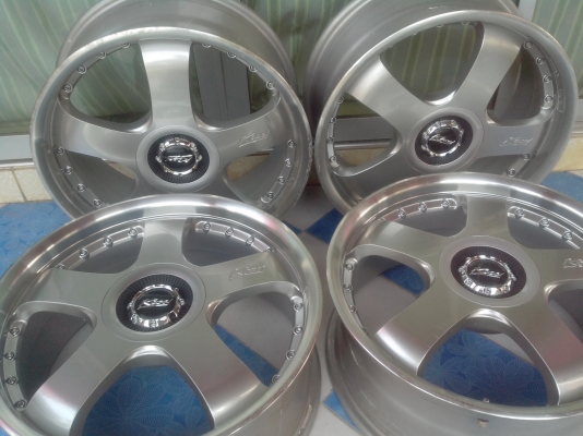 ขายkosei18/4/100/114.3et38กว้าง7.5สวยเดิมๆ ขายkosei18/4/100/114.3et38กว้าง7.5สวยเดิมๆ