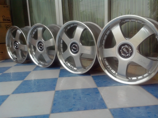 ขายkosei18/4/100/114.3et38กว้าง7.5สวยเดิมๆ ขายkosei18/4/100/114.3et38กว้าง7.5สวยเดิมๆ