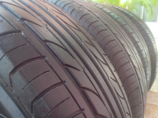 ขายยางyokohama japan 205/65/15 ปี10กลางปีดอกยางนิ่มๆไม่แตกข้างสวยๆ90\%