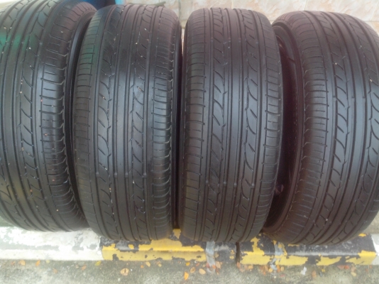 ขายยางyokohama japan 205/65/15 ปี10กลางปีดอกยางนิ่มๆไม่แตกข้างสวยๆ90\%