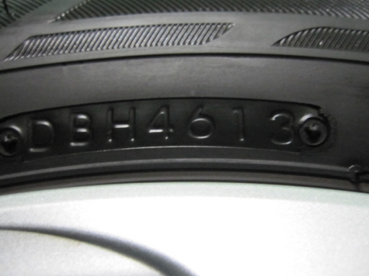 ขายล้อกะทะ New Yaris พร้อมยางป้ายแดงขอบ14 สภาพใหม่ๆ