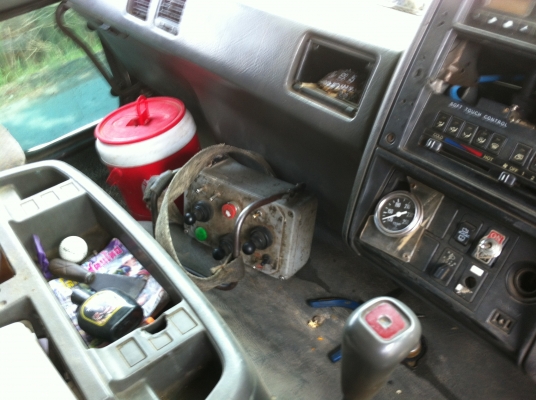 ขายรถ10ล้อนิสสัน ปั้มปูนPutzmeister ยิ่งได้สูง 32 เมตร ขายรถ10ล้อนิสสัน ปั้มปูนPutzmeister ยิ่งได้สูง 32 เมตร