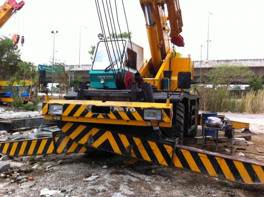 ขายรถเครน KATO KR-35H-IIIL เครน 35ตัน 4ล้อใหญ่ สวยพร้อมทะเบียน