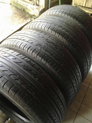 ขายยาง Yokohama Earth1 185-65-14 ปี10 ดอกเต็มๆ ไม่บวม ไม่ร้าว ชุดละ 3,300 บาท