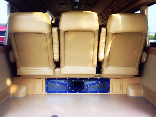 ขายรถตู้ toyota comuter 2011