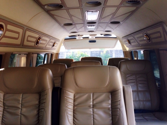 ขายรถตู้ toyota comuter 2011