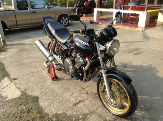 ธานนทบุรี//ขาย honda cb400 ปี94 สภาพนางฟ้าท้ายเทค3 ทะเบียนเลขสวยพร้อมโอนครับ