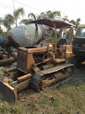 ขายรถเกรด รุ่น Komatsu GD 31