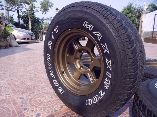 ขายล้อte37สีน้ำตาล 16x8 -20 พร้อมยางmaxxis at 265-70-16 ปี 12 ขายอีกชุดยาง nitto 265-70-16 ปี 11