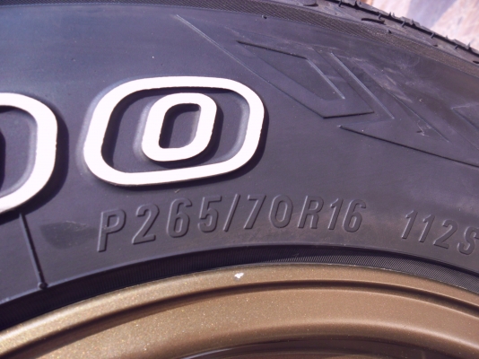 ขายล้อte37สีน้ำตาล 16x8 -20 พร้อมยางmaxxis at 265-70-16 ปี 12 ขายอีกชุดยาง nitto 265-70-16 ปี 11