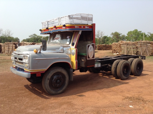 ขาย 10 ล้อหัวยาว 2 เพลาใหญ่ช่วงล่าง FUSO เครื่อง EH700 168 แรงม้า สโลว์อินเตอร์ 4 สปีด คัสซีสวยจัด ยางเต็ม ทะเบียนพร้อมโอน