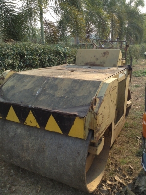 ขายรถบดเล็ก รุ่น WATANABE WT 031