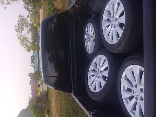 ล้อฮอนด้าaccord17พร้อมยาง225 50R17