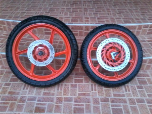 ขายล้อแม็ก NSR150RR ตากลม พร้อมยางจานดุมล้อไม่คดไม่ดุ้งสวยๆ ขาย 2500 บาท