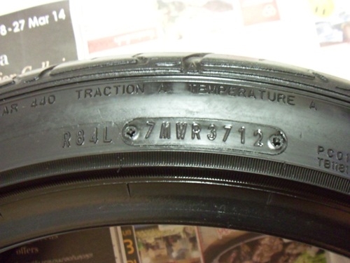 ยาง,205/45R17 DUNLOP-LM703 ปีสดสี่เส้น3,200