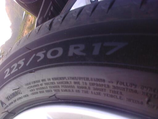 ยางป่าว4เส้นดอกสวยๆMichelin225 50R17ปี1313