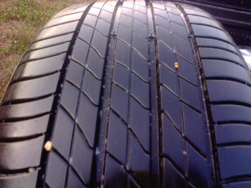 ยางป่าว4เส้นดอกสวยๆMichelin225 50R17ปี1313
