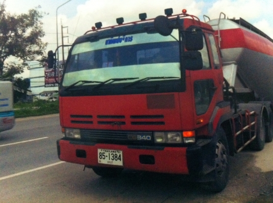 ขายนิสสัน ยูดี 310 แรง หัวลาก 700000