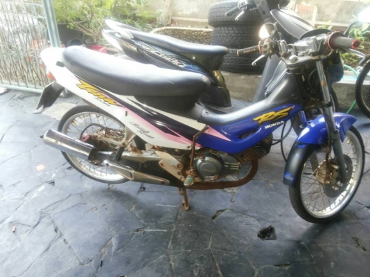 ขายเทน่า เครื่องดีสตาร์ททีเดียวติด คันสตาร์ทไม่รูด เอกสารทะเบียนโอนครบ ราคา 6,000 สนใจลองขับได้ รถอยู่บางใหญ่ นนทบุรี