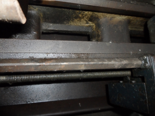 ขายครับขายเครื่องกลึงไต้หวัน ยี่ห้อ dashin ขนาด 4 ฟุต ไม่มีแท่นยันศูนย์