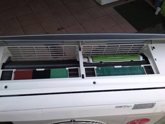 **** ขายแอร์ LG 9000 BTU ตัวTOP สภาพสวย ****