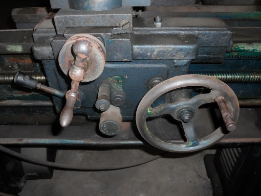 ขายครับขายเครื่องกลึงไต้หวันขนาด 5 ฟุต 2 เพลา เกียร์กระตุก 4 ระดับ สภาพใช้งาน กลึงเกลียว เดินอัตโนมัตได้ปกติ